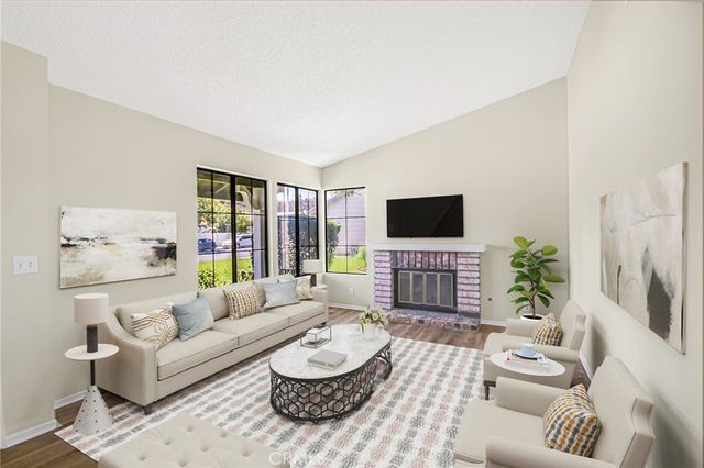 29524 Cambridge, Castaic, CA 91384