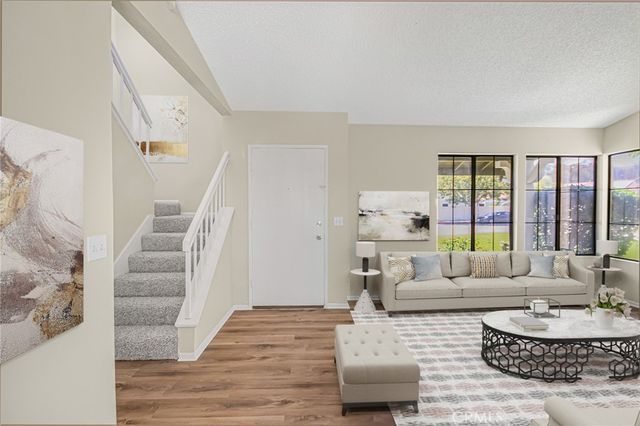 29524 Cambridge, Castaic, CA 91384