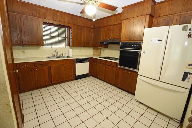 3804 Shady Lane, Santa Fe, TX 77517