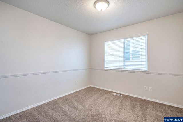 955 Margaret St E, Monmouth, OR 97361