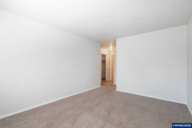 955 Margaret St E, Monmouth, OR 97361