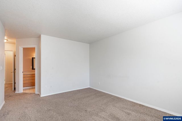 955 Margaret St E, Monmouth, OR 97361
