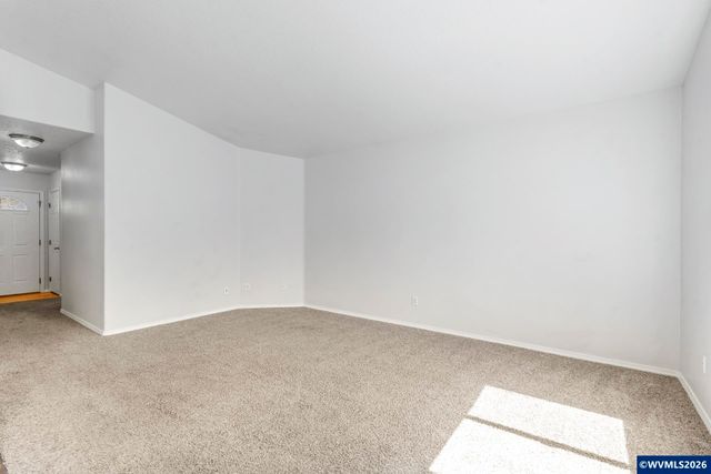 955 Margaret St E, Monmouth, OR 97361