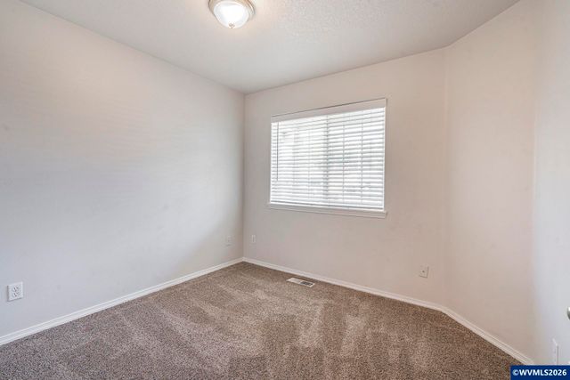 955 Margaret St E, Monmouth, OR 97361