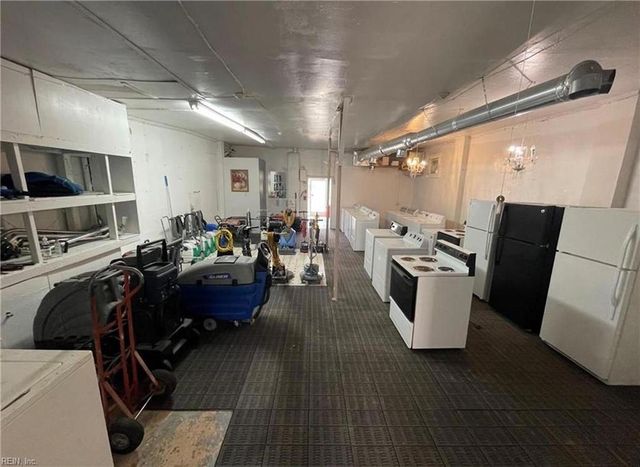 1300 Bainbridge BLVD, Chesapeake, VA 23324