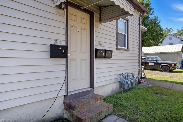 1300 Bainbridge BLVD, Chesapeake, VA 23324