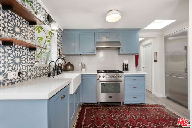 1016 Oakwood Avenue, Venice (los Angeles), CA 90291