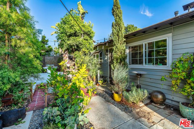 1016 Oakwood Avenue, Venice (los Angeles), CA 90291