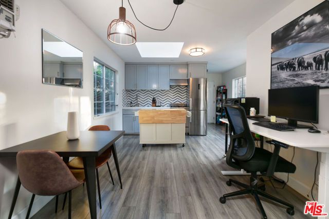 1016 Oakwood Avenue, Venice (los Angeles), CA 90291