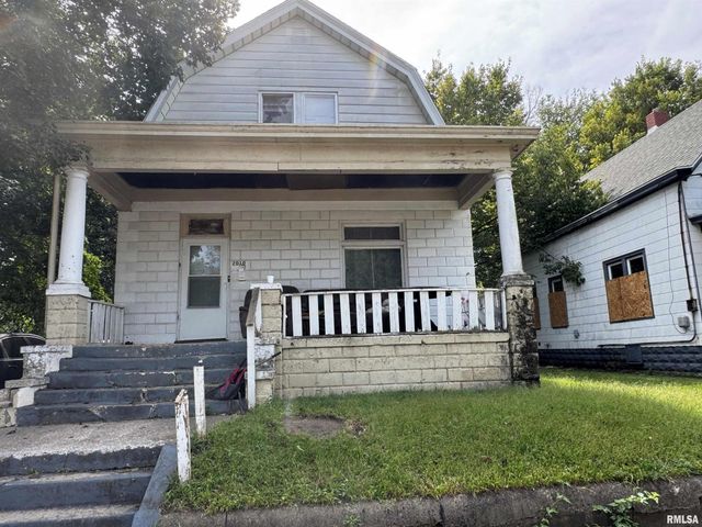 2010 W GARDEN Street, Peoria, IL 61602