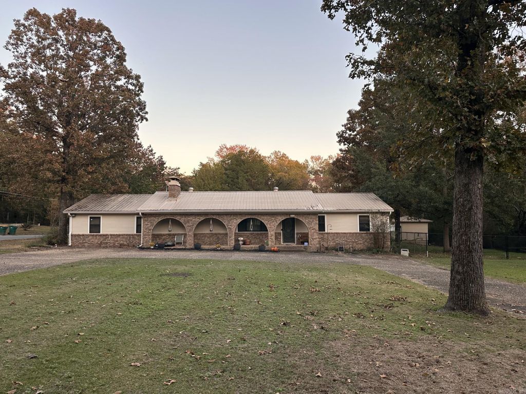 5910 Red Bud Lane, Little Rock, AR 72210