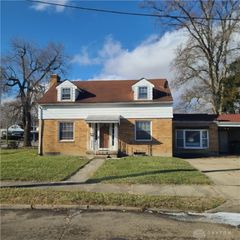 2401 Rugby Road, Dayton, OH 45406