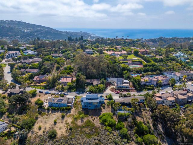 7901 Avenida Kirjah, La Jolla, CA 92037
