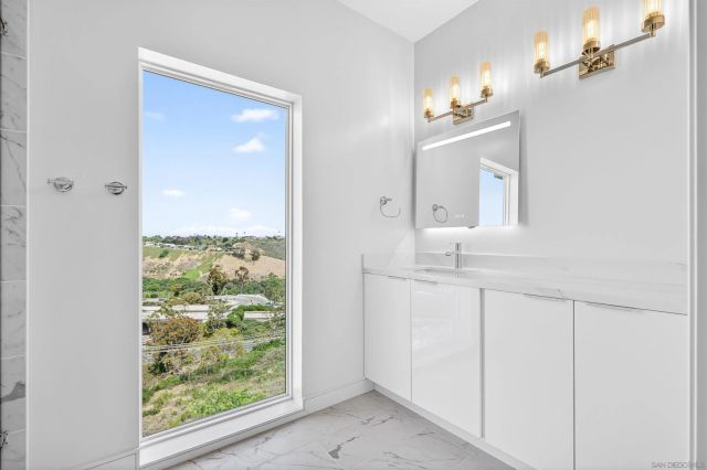 7901 Avenida Kirjah, La Jolla, CA 92037