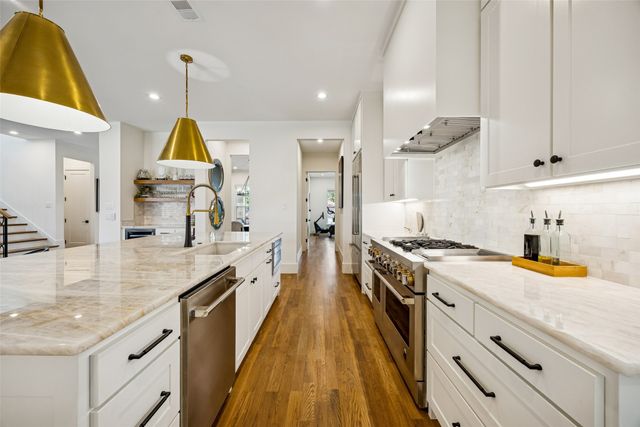 7154 Bennington Drive, Dallas, TX 75214