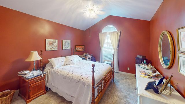 5007 BUXTON LN, Columbia, MO 65202