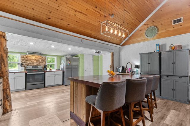 9 Wood Forest Drive, New Waverly, TX 77358