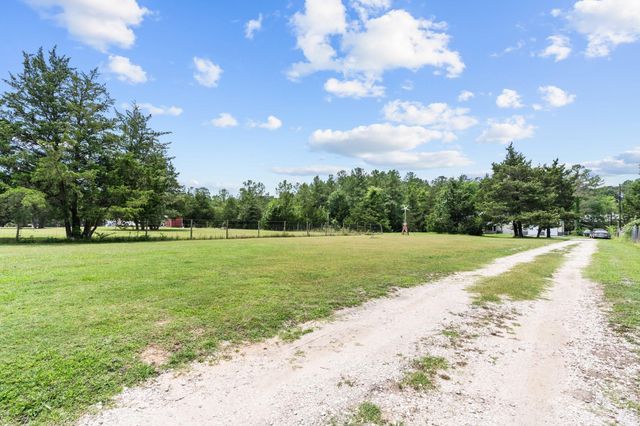9 Wood Forest Drive, New Waverly, TX 77358