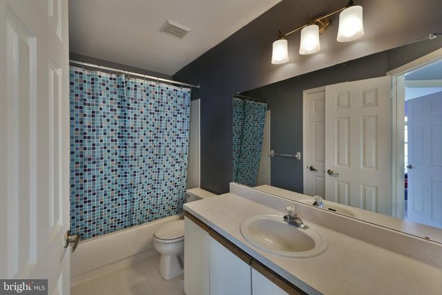 14 NUTMEG PL, Newtown, PA 18940