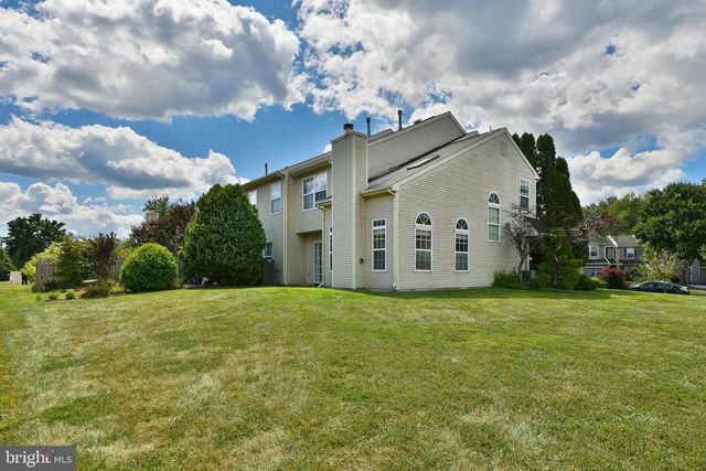 14 NUTMEG PL, Newtown, PA 18940
