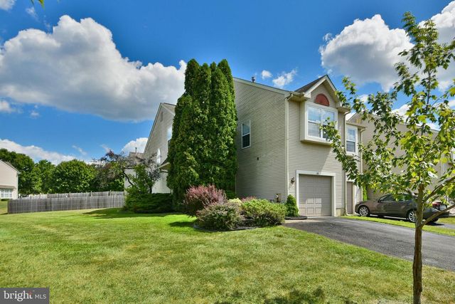 14 NUTMEG PL, Newtown, PA 18940