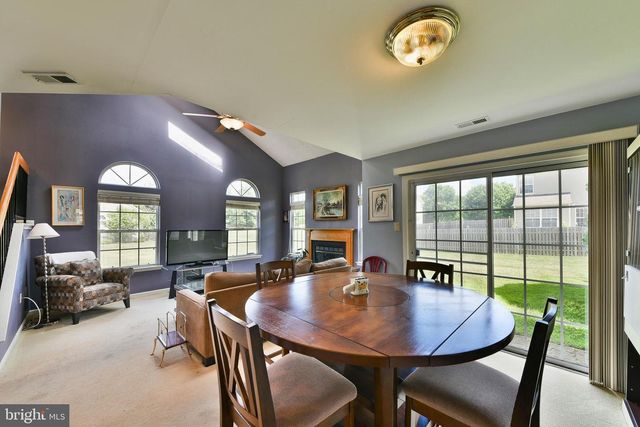 14 NUTMEG PL, Newtown, PA 18940