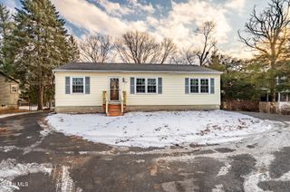 204 3rd Ave Extension, East Greenbush, NY 12144