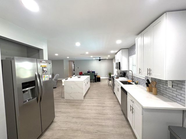 1401 NW 75th Terrace, Plantation, FL 33313