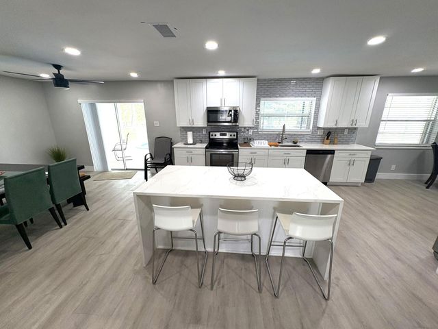 1401 NW 75th Terrace, Plantation, FL 33313