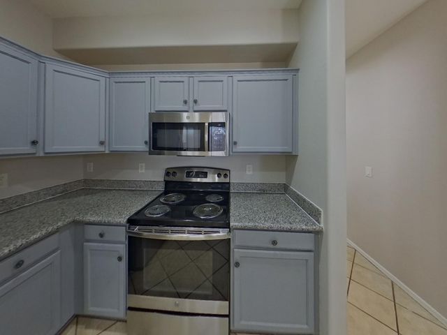 22227 N 29th Drive, Phoenix, AZ 85027