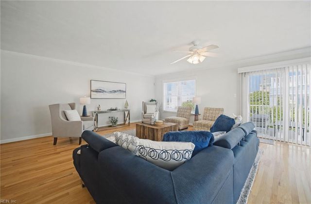 410 Pinewell DR, Norfolk, VA 23503