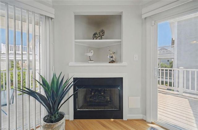410 Pinewell DR, Norfolk, VA 23503