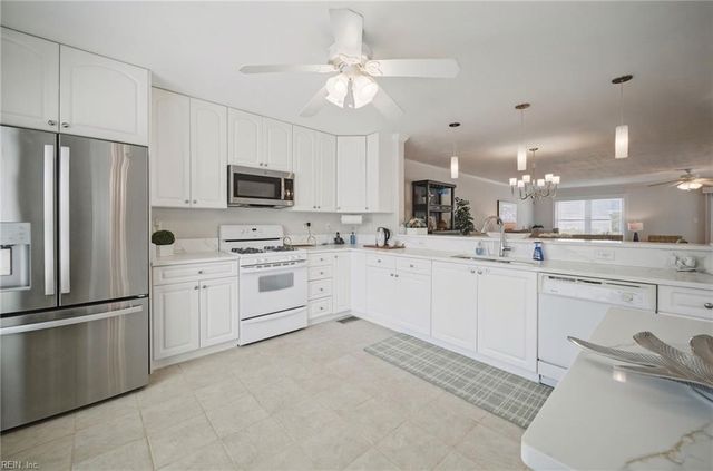 410 Pinewell DR, Norfolk, VA 23503