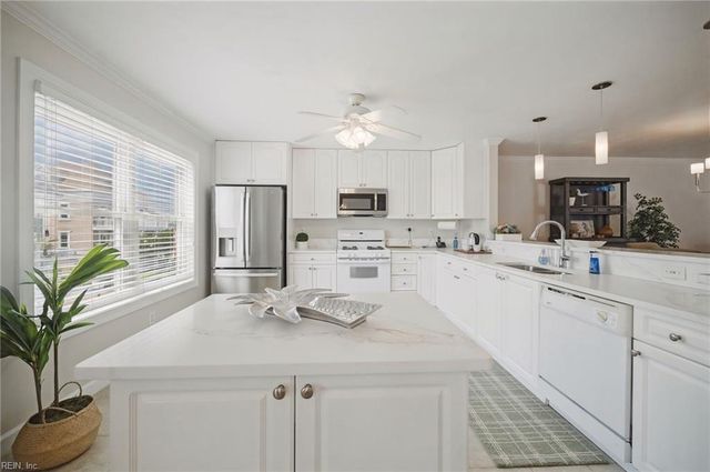 410 Pinewell DR, Norfolk, VA 23503