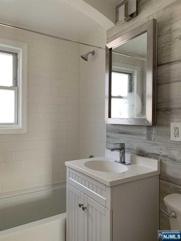 121 Longview, Leonia, NJ 07024
