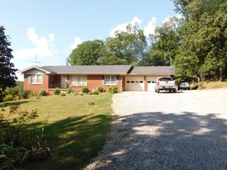1694 Blue Moon Rd, Columbia, TN 38401