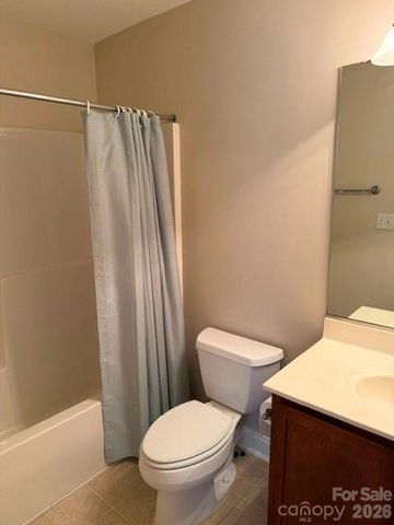 93 Foxden Drive 204, Fletcher, NC 28732