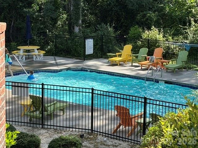93 Foxden Drive 204, Fletcher, NC 28732