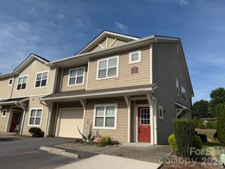 93 Foxden Drive 204, Fletcher, NC 28732