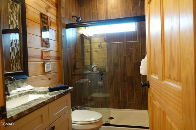 3226 White Falcon Way, Pigeon Forge, TN 37862