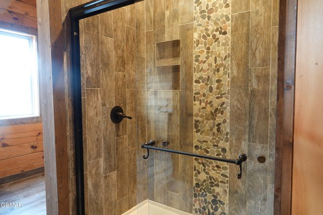 3226 White Falcon Way, Pigeon Forge, TN 37862