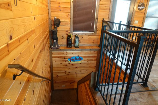 3226 White Falcon Way, Pigeon Forge, TN 37862