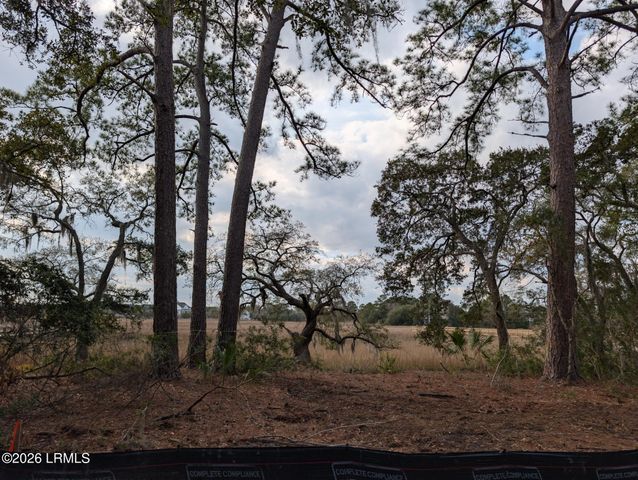 61 Tuscarora Avenue, Beaufort, SC 29907