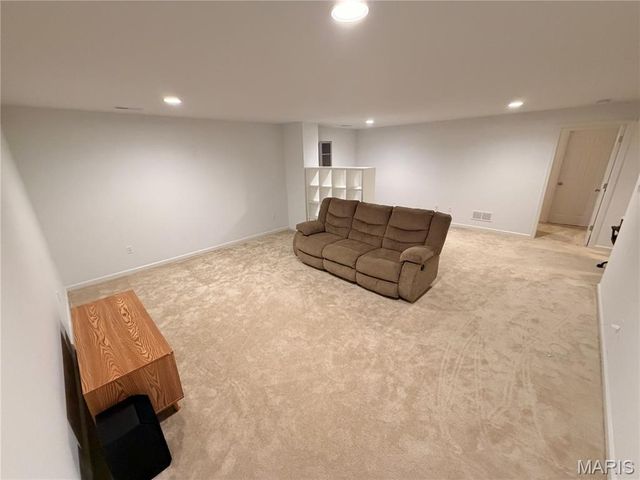 208 Willow Ridge Court, Eureka, MO 63025