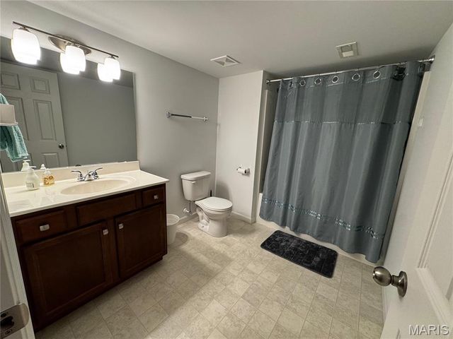 208 Willow Ridge Court, Eureka, MO 63025