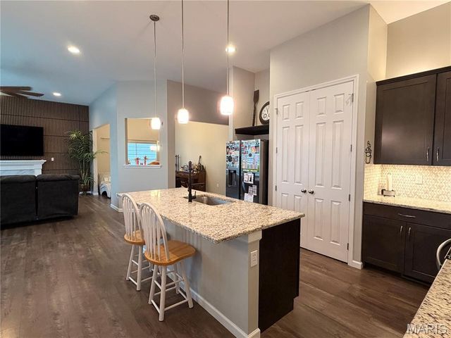 208 Willow Ridge Court, Eureka, MO 63025