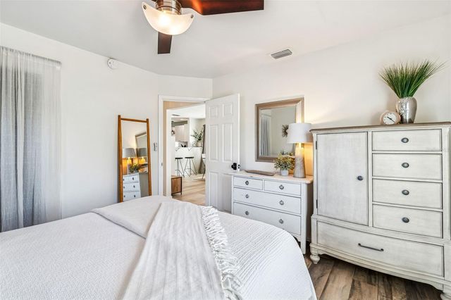 4001 8TH AVENUE N, St Petersburg, FL 33713