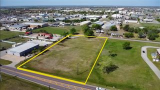 2097 S Eastern Avenue, Moore, OK 73160