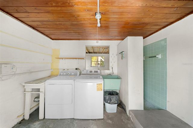 90 N BROADWAY, Englewood, FL 34223