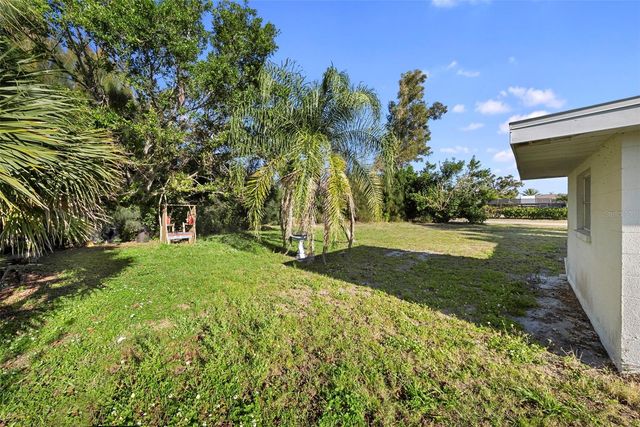 90 N BROADWAY, Englewood, FL 34223